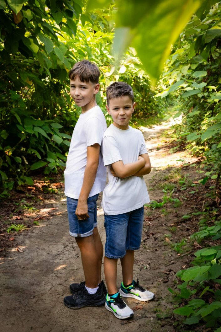 Photographe de portrait de famille et enfants - Haute-Savoie - Annecy - Minzier - Genève - photos en extérieur Minzier - Frangy - Val des usses - Viry - Valleiry - en studio photo à Minzier Haute-Savoie