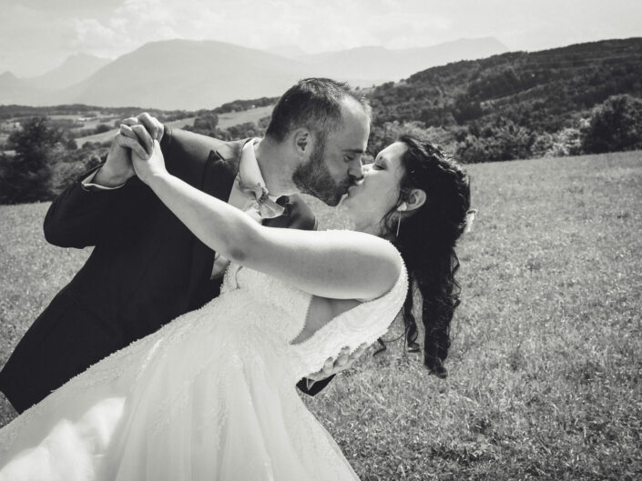 Photographe de mariage - Haute-Savoie - Annecy - Minzier - Genève - photos en extérieur Minzier - Frangy - Val des usses - Viry - Valleiry