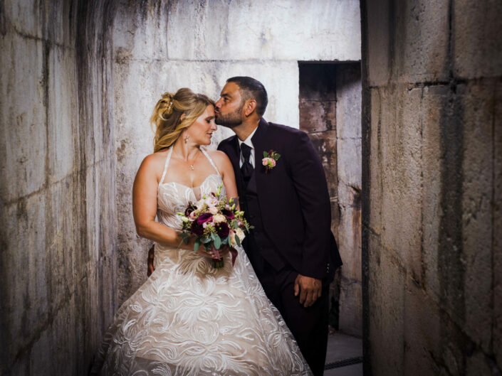 Photographe de mariage - Haute-Savoie - Annecy - Minzier - Genève - photos en extérieur Minzier - Frangy - Val des usses - Viry - Valleiry - photos de couple mariés - à Fort l'écluse