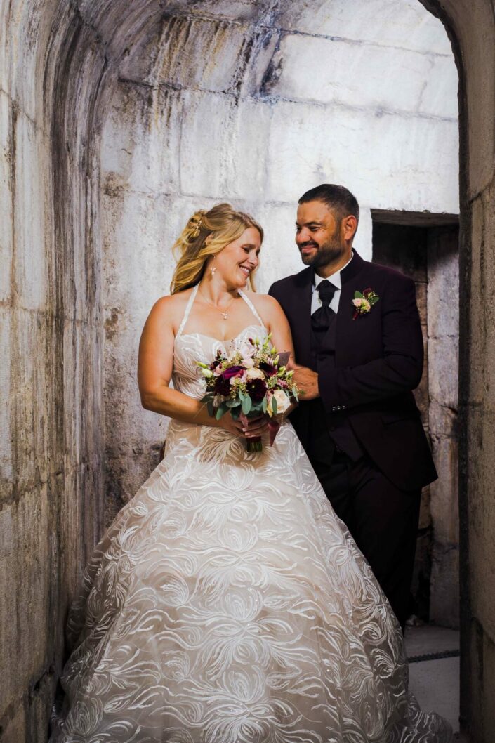 Photographe de mariage - Haute-Savoie - Annecy - Minzier - Genève - photos en extérieur Minzier - Frangy - Val des usses - Viry - Valleiry - photos de couple mariés - à Fort l'écluse