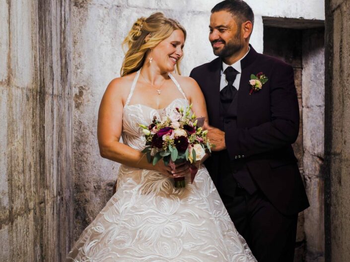 Photographe de mariage - Haute-Savoie - Annecy - Minzier - Genève - photos en extérieur Minzier - Frangy - Val des usses - Viry - Valleiry - photos de couple mariés - à Fort l'écluse