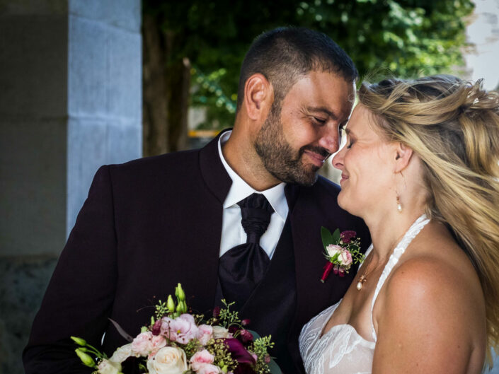 Photographe de mariage - Haute-Savoie - Annecy - Minzier - Genève - photos en extérieur Minzier - Frangy - Val des usses - Viry - Valleiry - photos de couple mariés - à Fort l'écluse