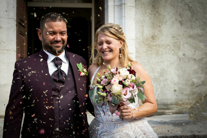 Photographe de mariage - Haute-Savoie - Annecy - Minzier - Genève - photos en extérieur Minzier - Frangy - Val des usses - Viry - Valleiry - cérémonie de mariage mairie et église