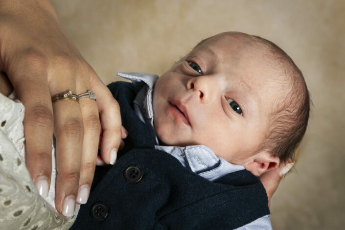 Photographe maternité naissance et allaitement bébé - Haute-Savoie - Annecy - Minzier - Genève - photos en studio à Minzier près de Frangy - Val des usses - Viry - Valleiry - Lac Léman - Thonon les bains - Evian les bains - Photographe de Haute-Savoie, Annecy